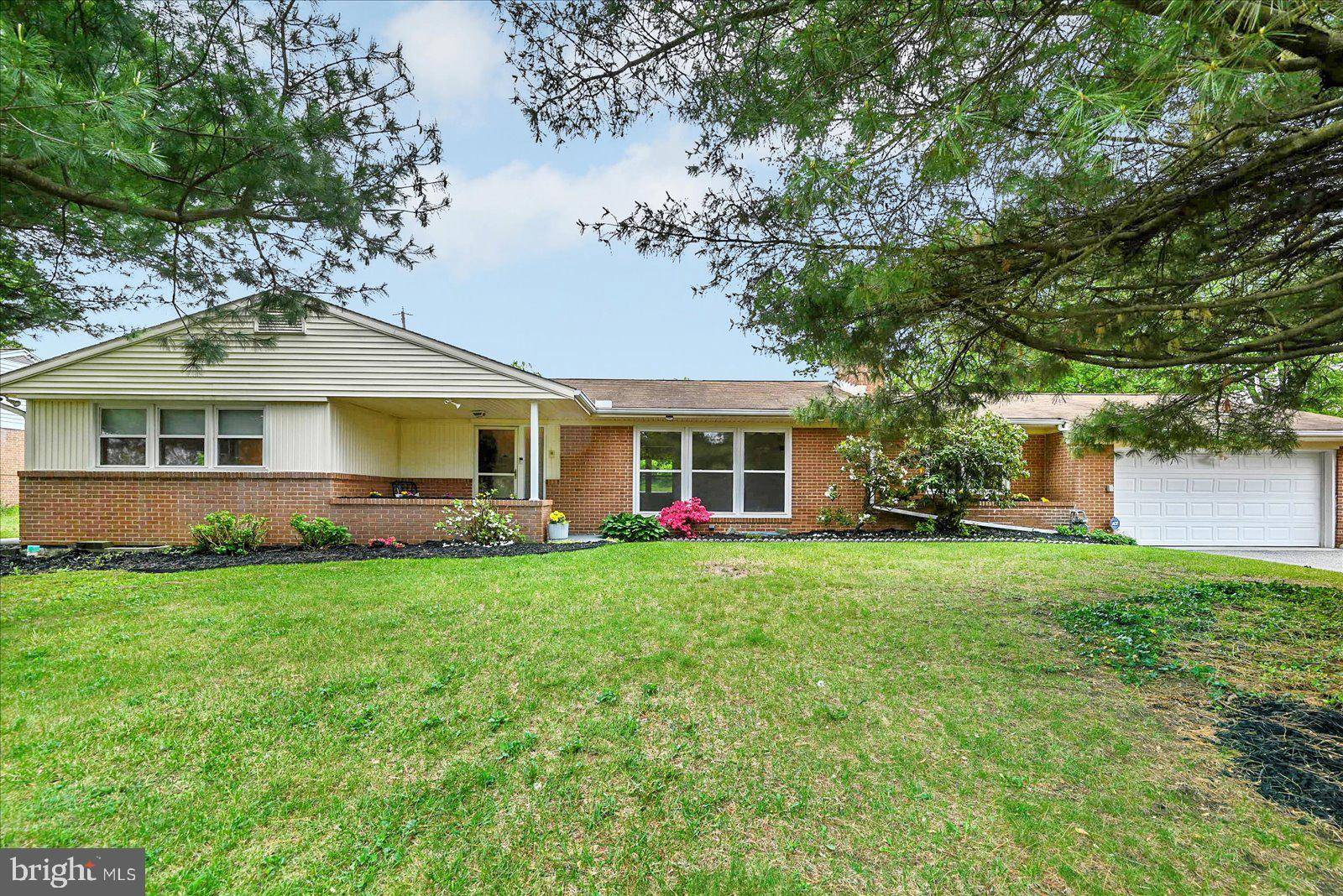 York, PA 17403,136 SHELBOURNE DR