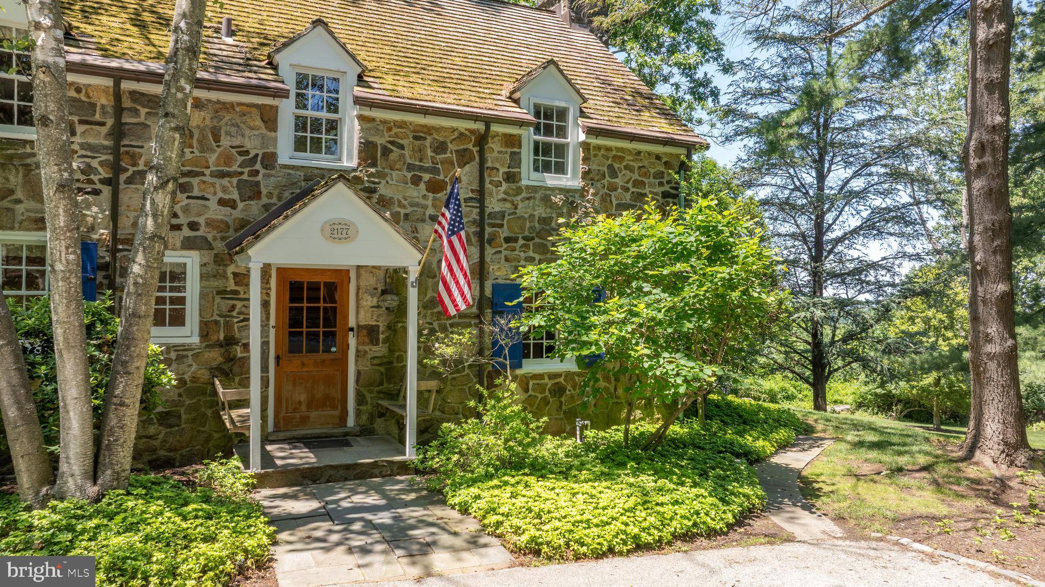 Conshohocken, PA 19428,2177 HARTS LN