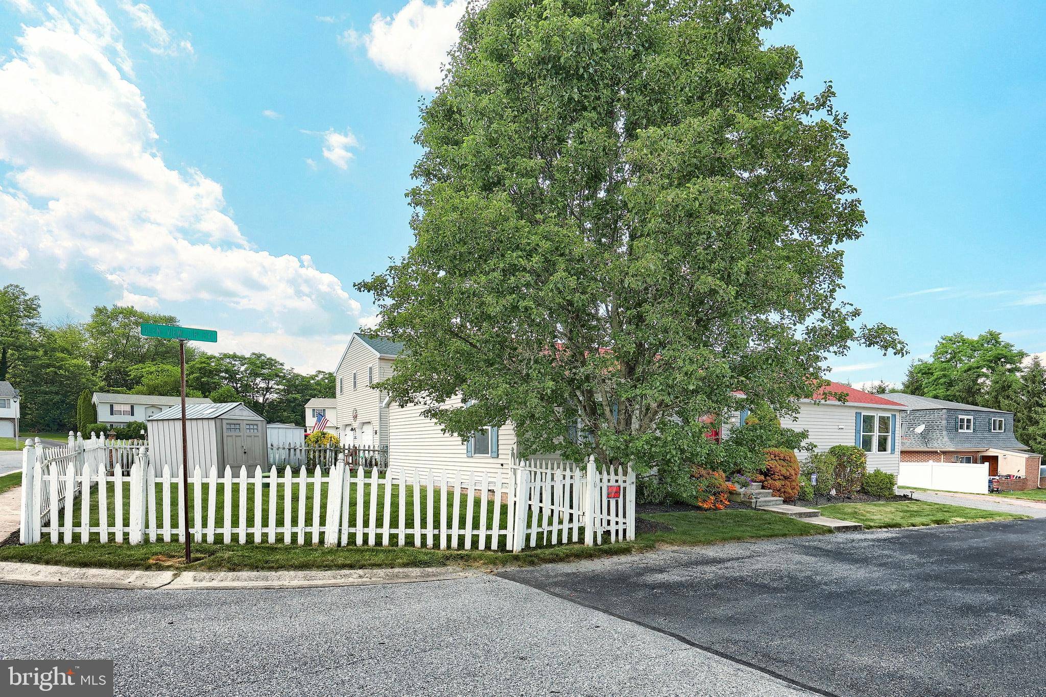 Dillsburg, PA 17019,19 GLENVIEW CIR