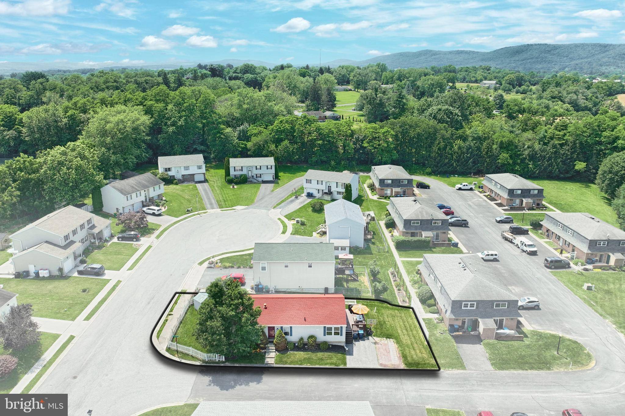 Dillsburg, PA 17019,19 GLENVIEW CIR