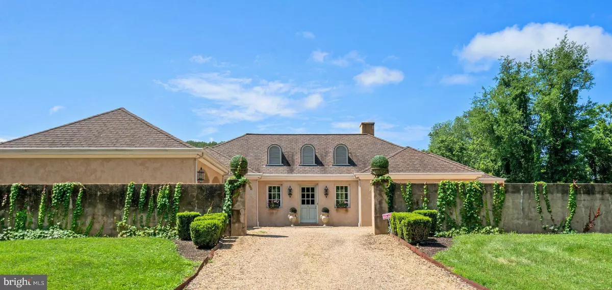 The Plains, VA 20198,6289 COON TREE RD