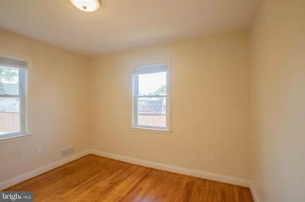 Pasadena, MD 21122,8448 GARDEN RD