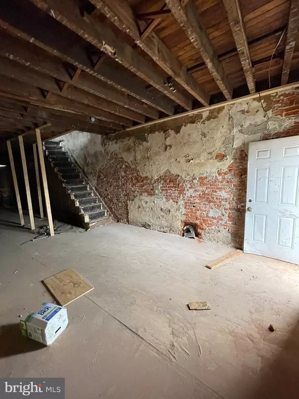 Philadelphia, PA 19134,2002 HART LN