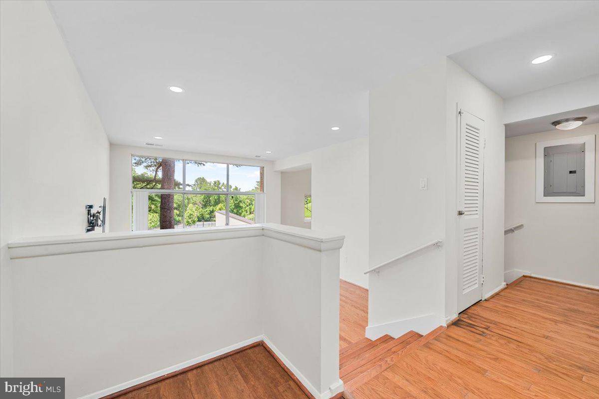 Montgomery Village, MD 20886,9920 WALKER HOUSE RD #2