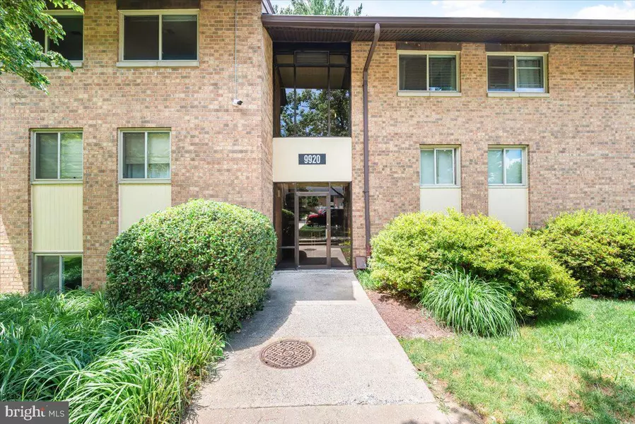 9920 WALKER HOUSE RD #2, Montgomery Village, MD 20886