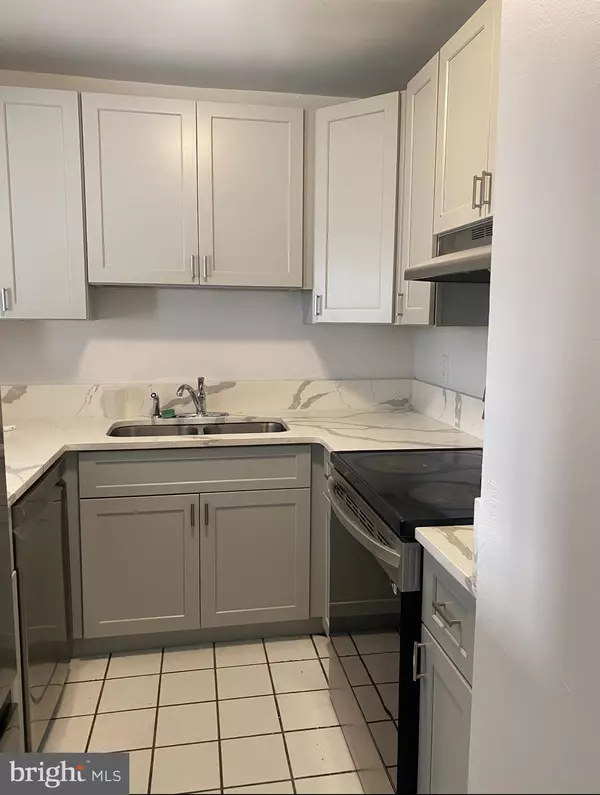 Lorton, VA 22079,9552 INVERARY CT
