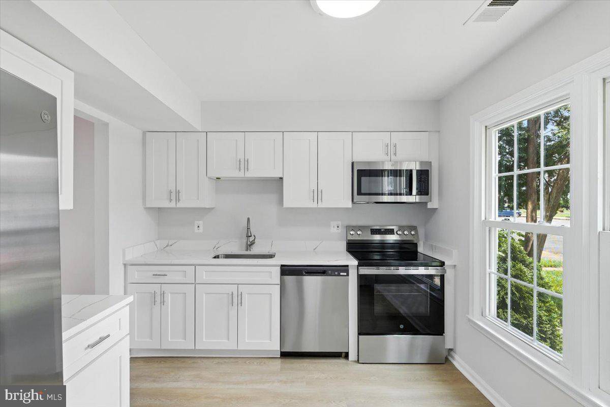 Manassas, VA 20110,9155 KERSHAW CT