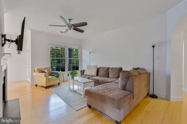 Sterling, VA 20165,20419 RIVERBEND SQ #202