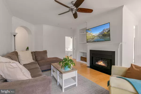 Sterling, VA 20165,20419 RIVERBEND SQ #202