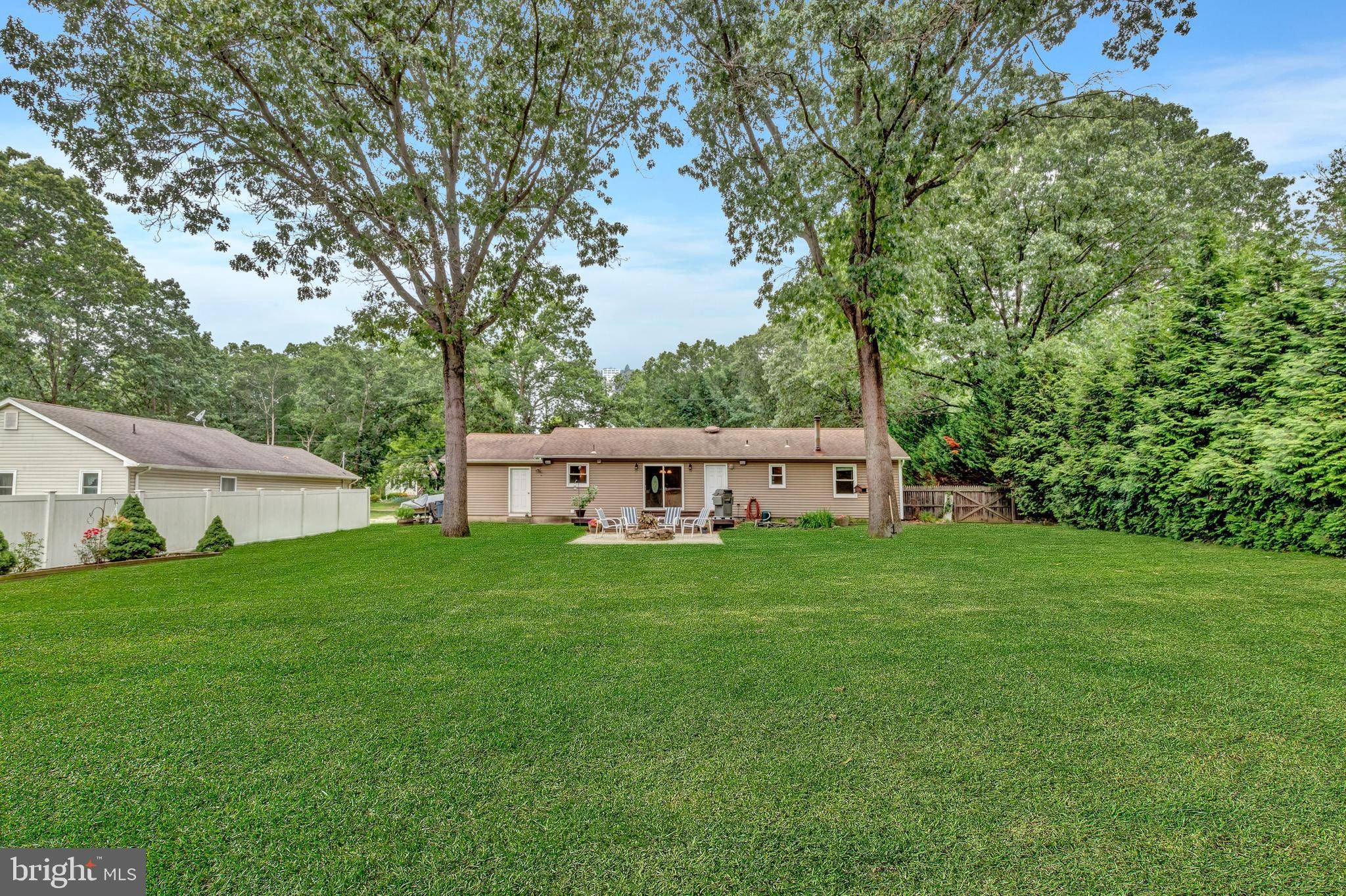 Jackson, NJ 08527,869 WRIGHT-DEBOW RD