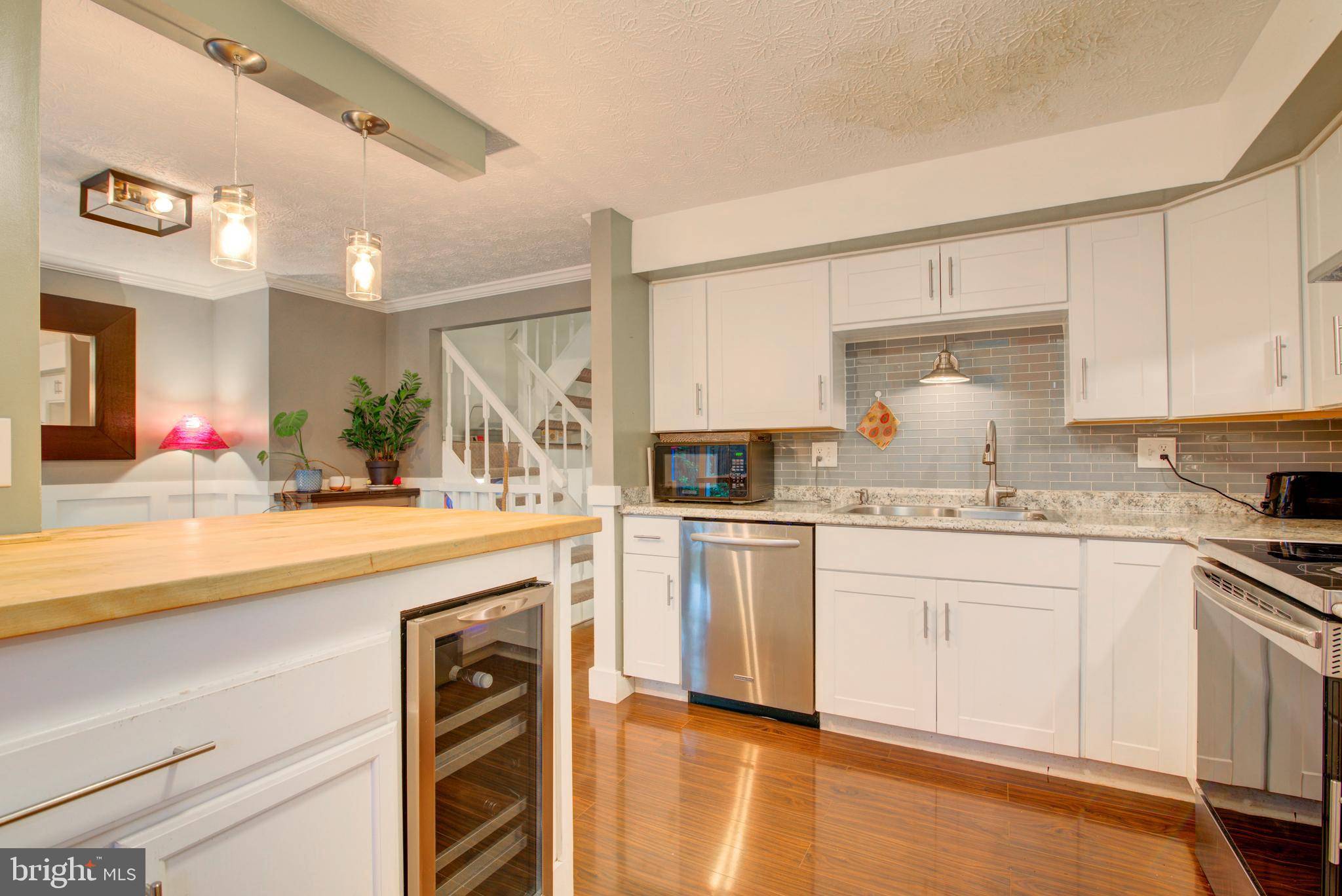 Reston, VA 20191,11564 IVY BUSH CT