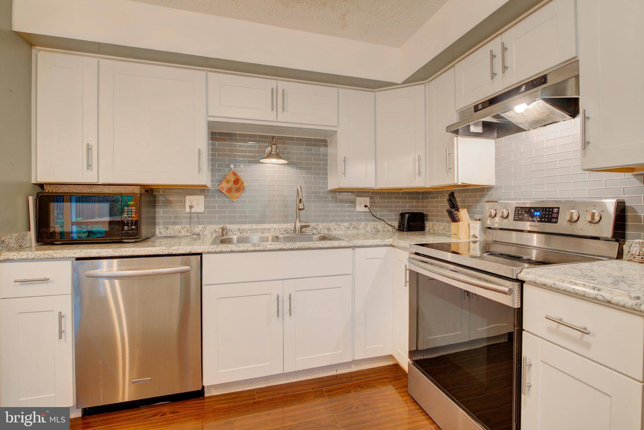 Reston, VA 20191,11564 IVY BUSH CT