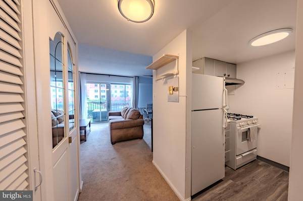 Arlington, VA 22202,1300 ARMY NAVY DR #118