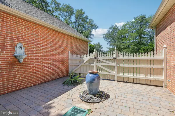 Moorestown, NJ 08057,471 WINDROW CLUSTERS DR