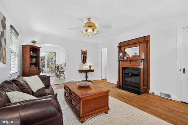 Arlington, VA 22205,5713 19TH ST N