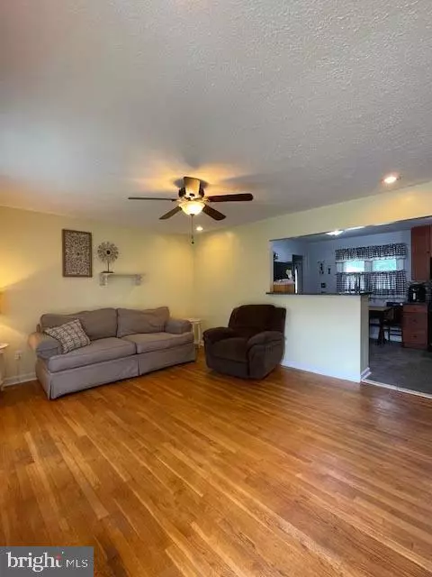 Glen Burnie, MD 21061,220 ALLWOOD DR