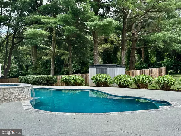 Vienna, VA 22181,10309 E HUNTER VALLEY RD