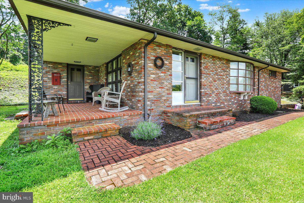 3568 NEW HOLLAND RD, Mohnton, PA 19540