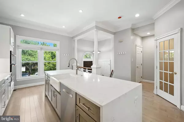 Vienna, VA 22182,2157 WOLFTRAP CT