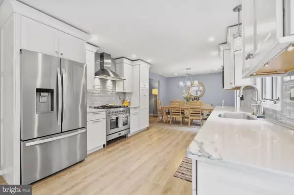 Medford, NJ 08055,1 KNOTTY OAK DR