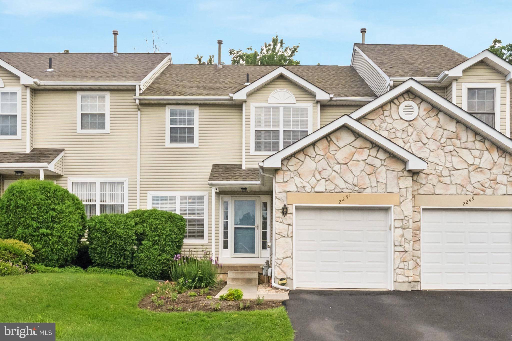 2251 ORCHARD HILL CIR, Warrington, PA 18976