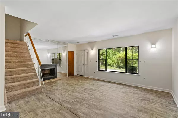 North Brunswick, NJ 08902,1383 THOMAS AVE