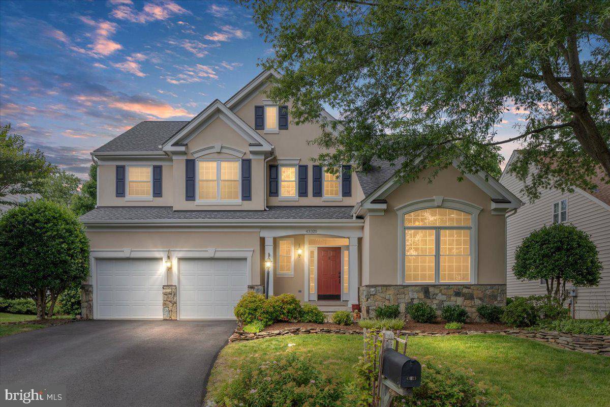 Chantilly, VA 20152,43325 NICKLAUS LN