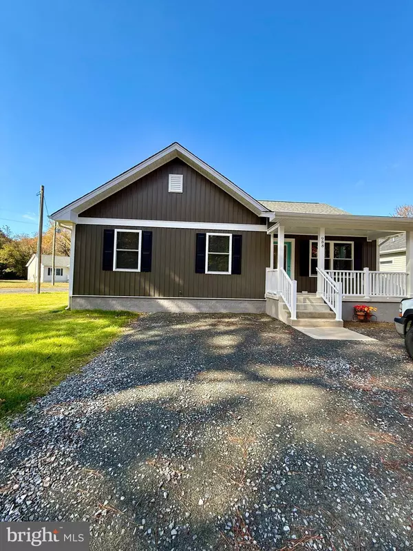 Colonial Beach, VA 22443,982 MATTOX AVE