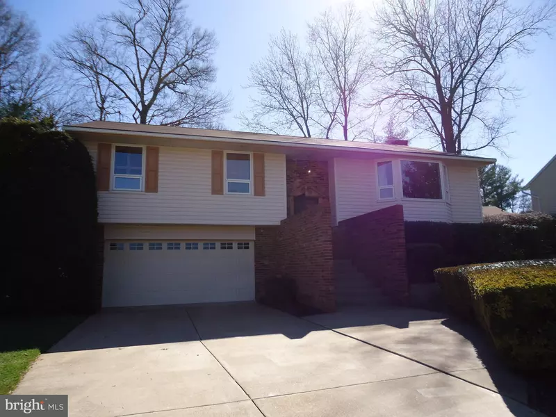 8727 LITWALTON CT, Vienna, VA 22182