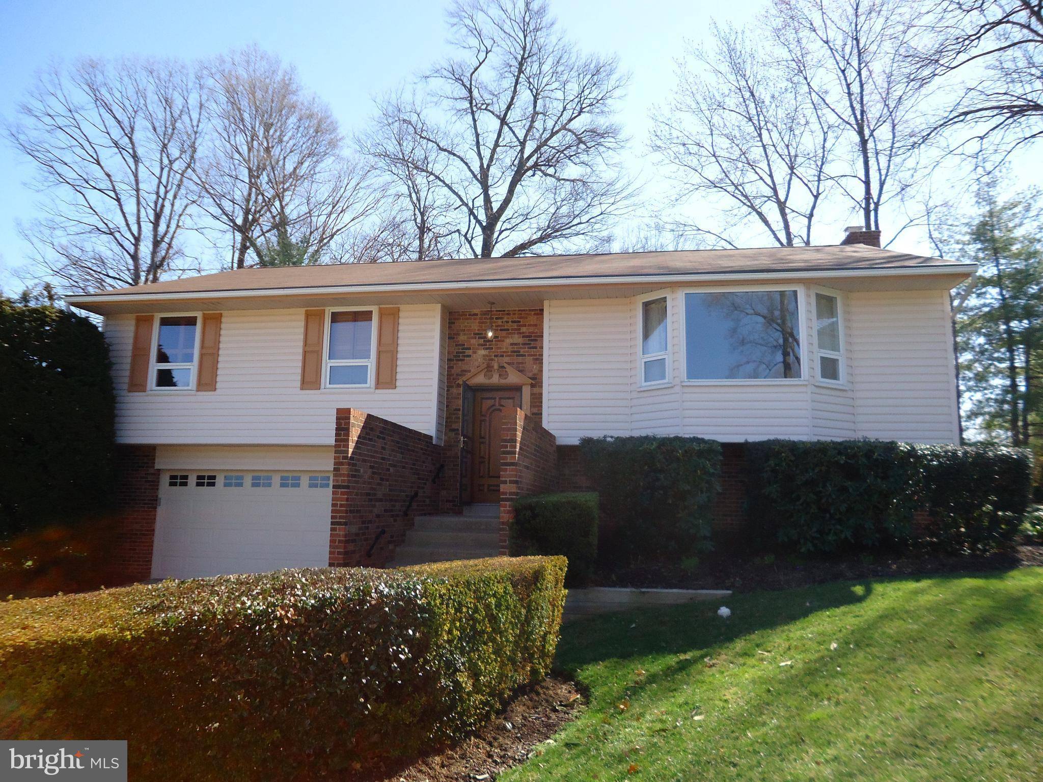 Vienna, VA 22182,8727 LITWALTON CT