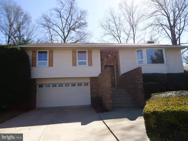 Vienna, VA 22182,8727 LITWALTON CT