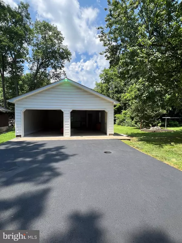 Martinsburg, WV 25401,1595 ROCK CLIFF DR