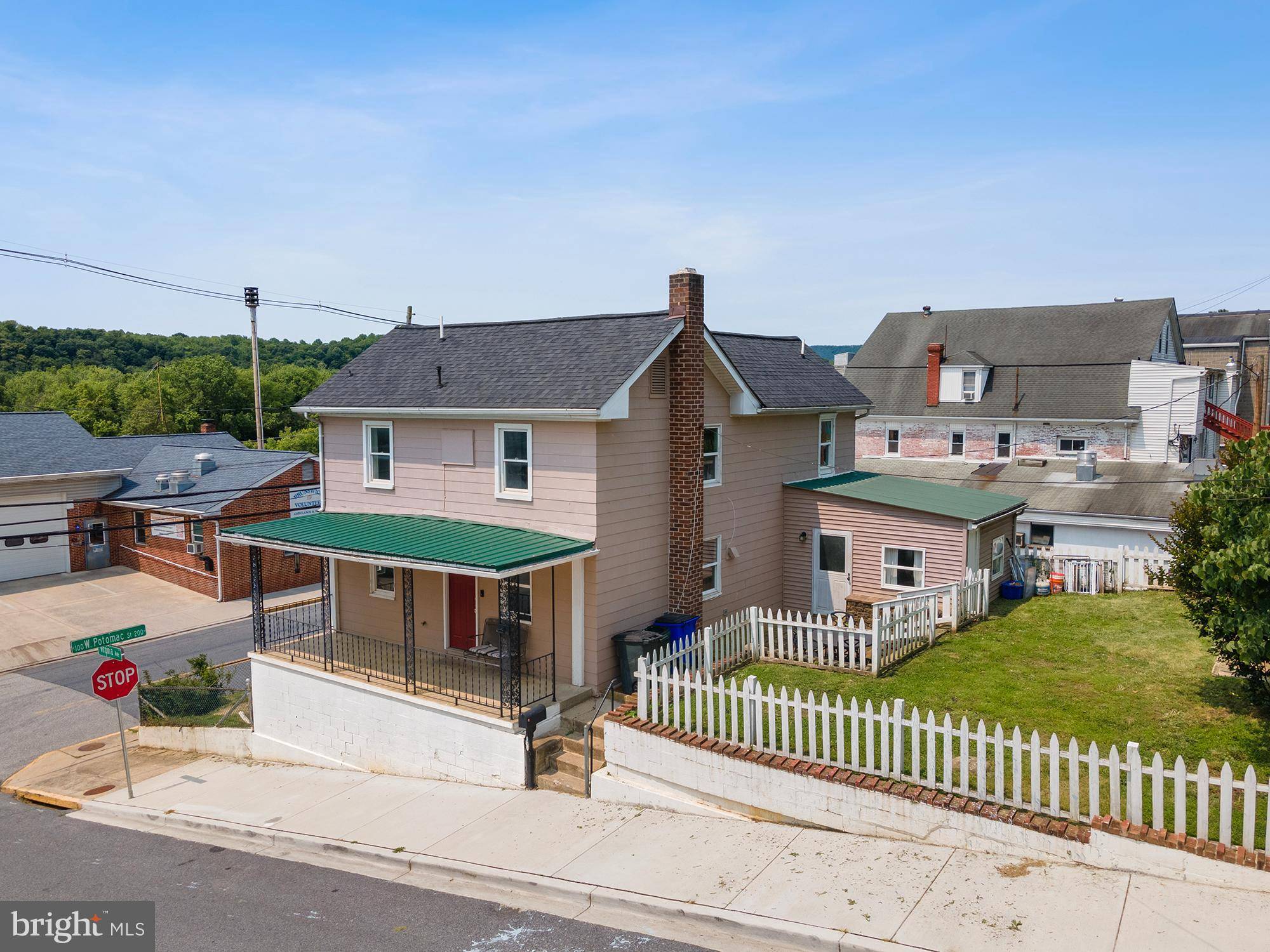 1 N VIRGINIA AVE, Brunswick, MD 21716