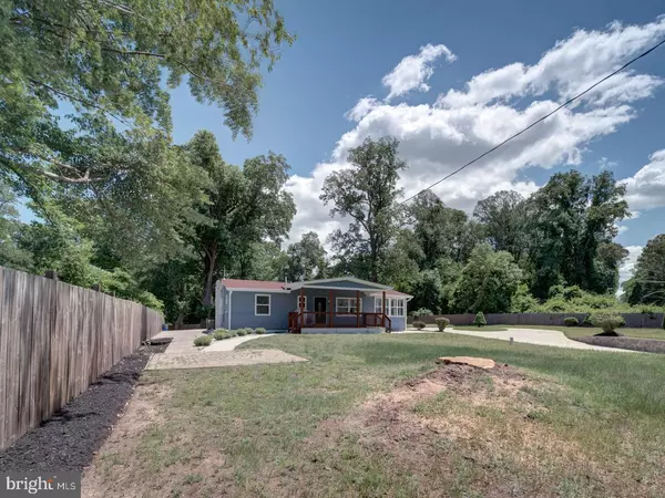 Lothian, MD 20711,5463 SANDS RD