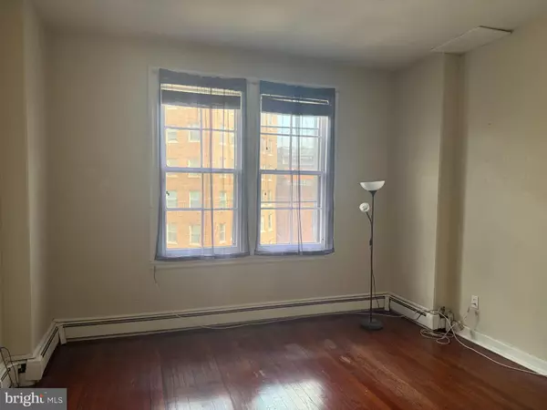 Baltimore, MD 21201,825 PARK AVE #5