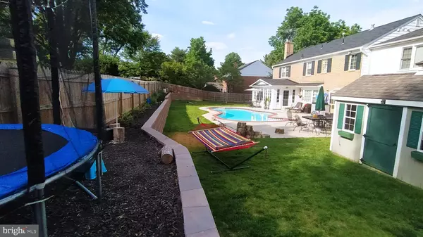 Mclean, VA 22102,1006 KIMBERWICKE RD