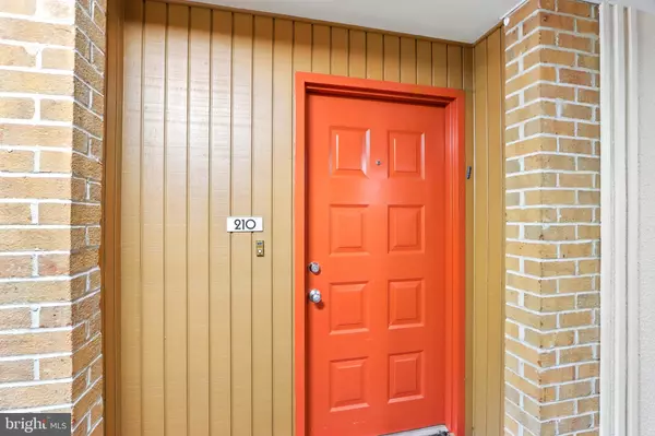 Baltimore, MD 21209,6350 RED CEDAR PL #210