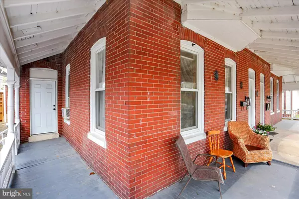 York, PA 17404,915 N DUKE ST