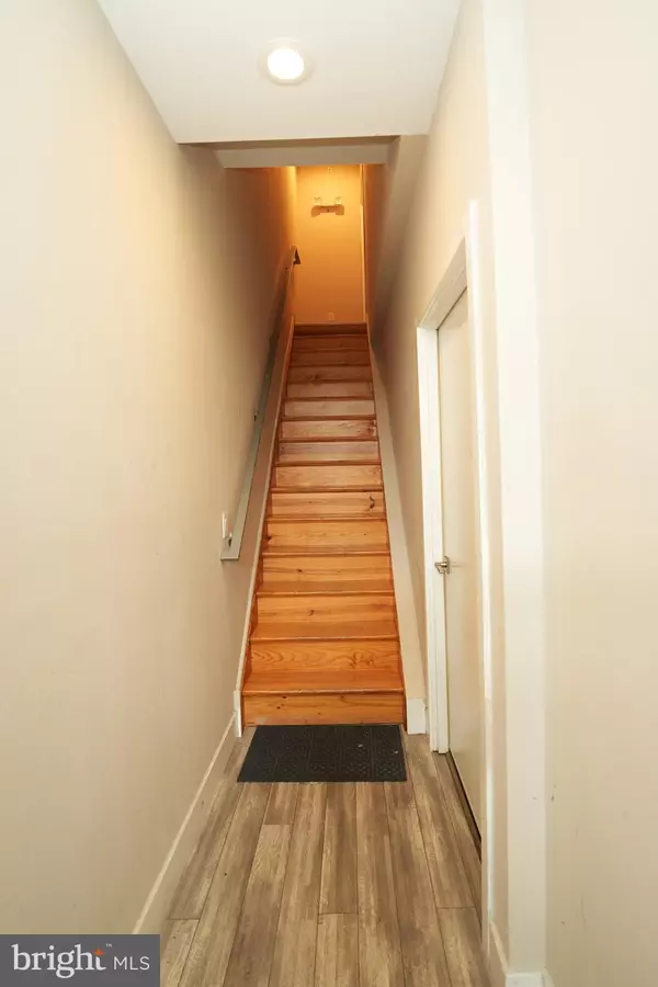 Philadelphia, PA 19104,4239 HAVERFORD AVE #2