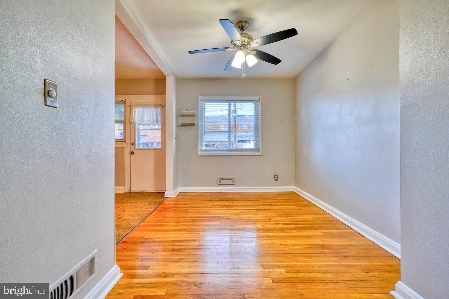 Dundalk, MD 21222,1954 HOLBORN RD