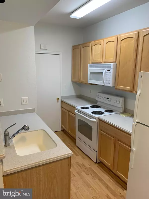 Fairfax, VA 22033,12158 PENDERVIEW LN #1722