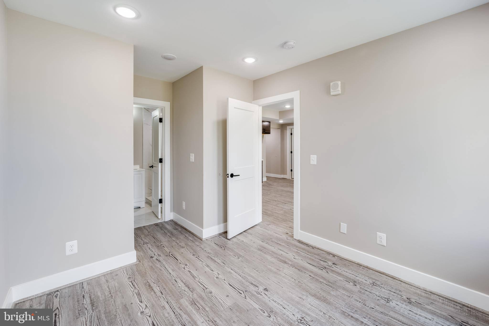 Washington, DC 20018,1617 RHODE ISLAND AVE NE #301
