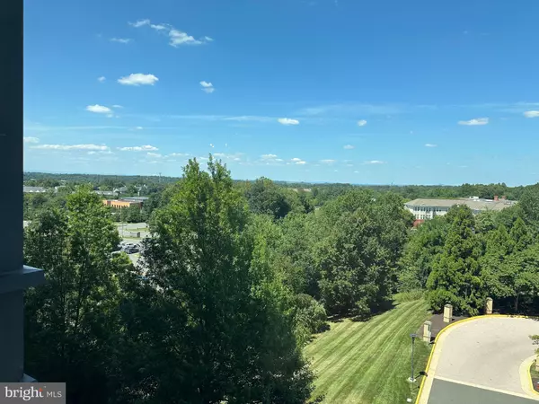 Reston, VA 20190,1830 FOUNTAIN DR #607