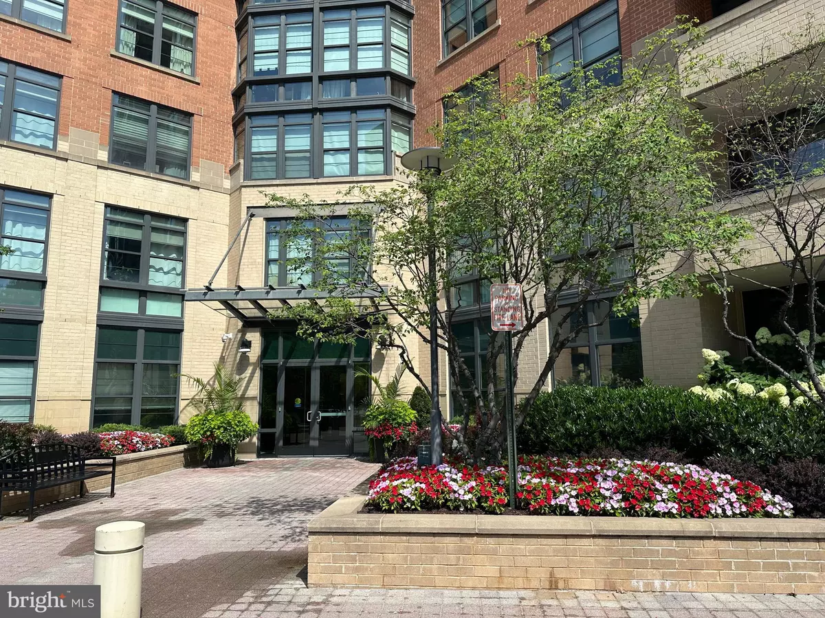 Reston, VA 20190,1830 FOUNTAIN DR #607