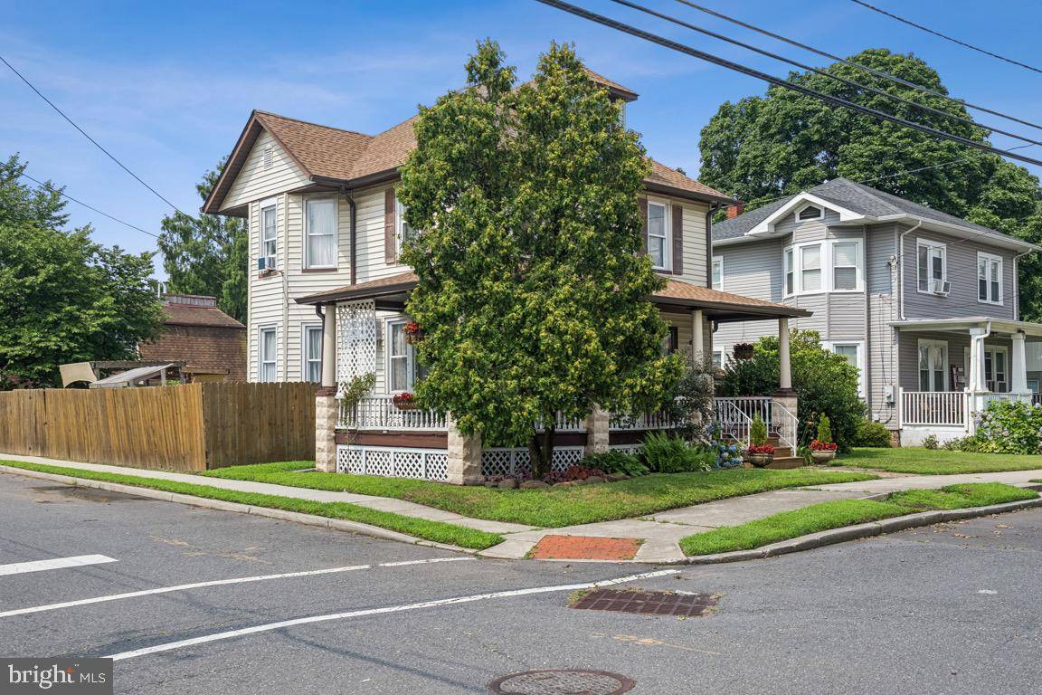 Florence, NJ 08518,400 W 3RD ST W