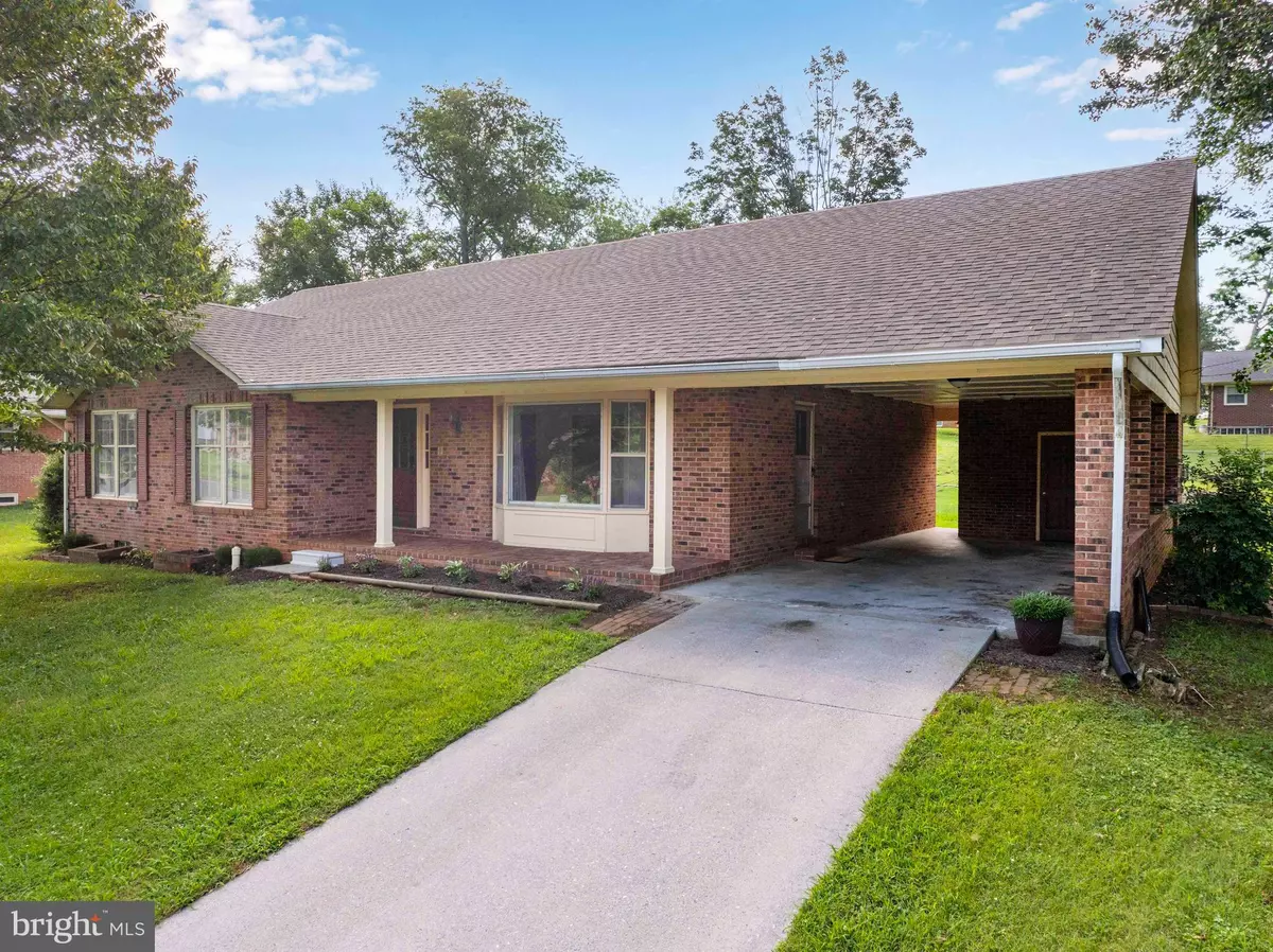 Front Royal, VA 22630,1005 HORSESHOE DR