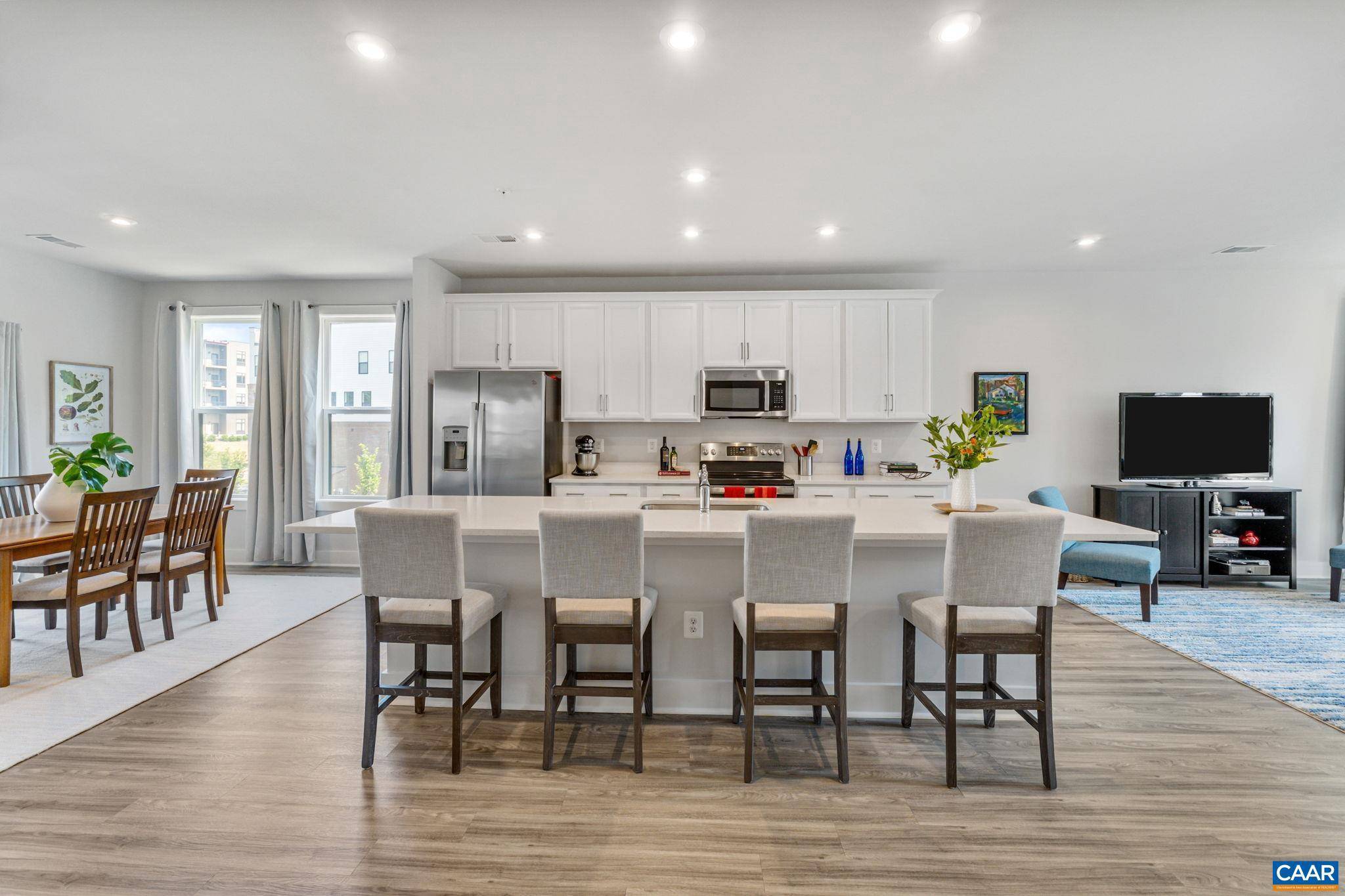 802 WESLEY LN #B, Charlottesville, VA 22911