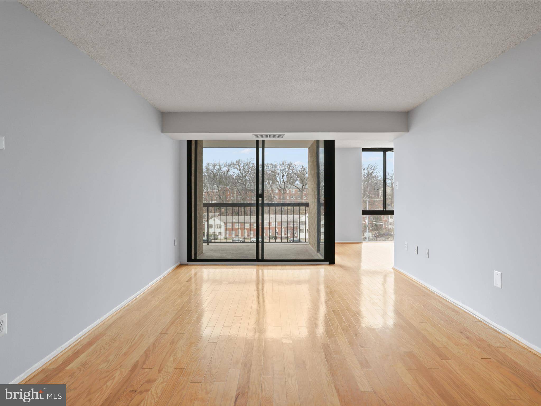 Arlington, VA 22204,4500 S FOUR MILE RUN DR #927