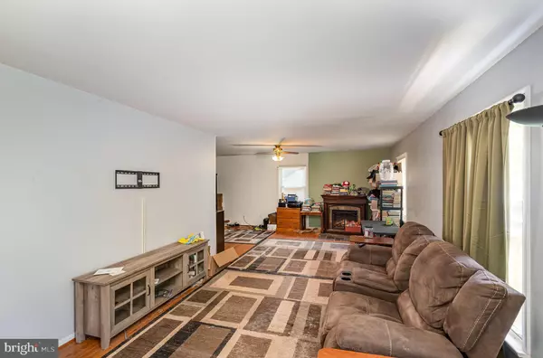 Stafford, VA 22556,8 ASH LN
