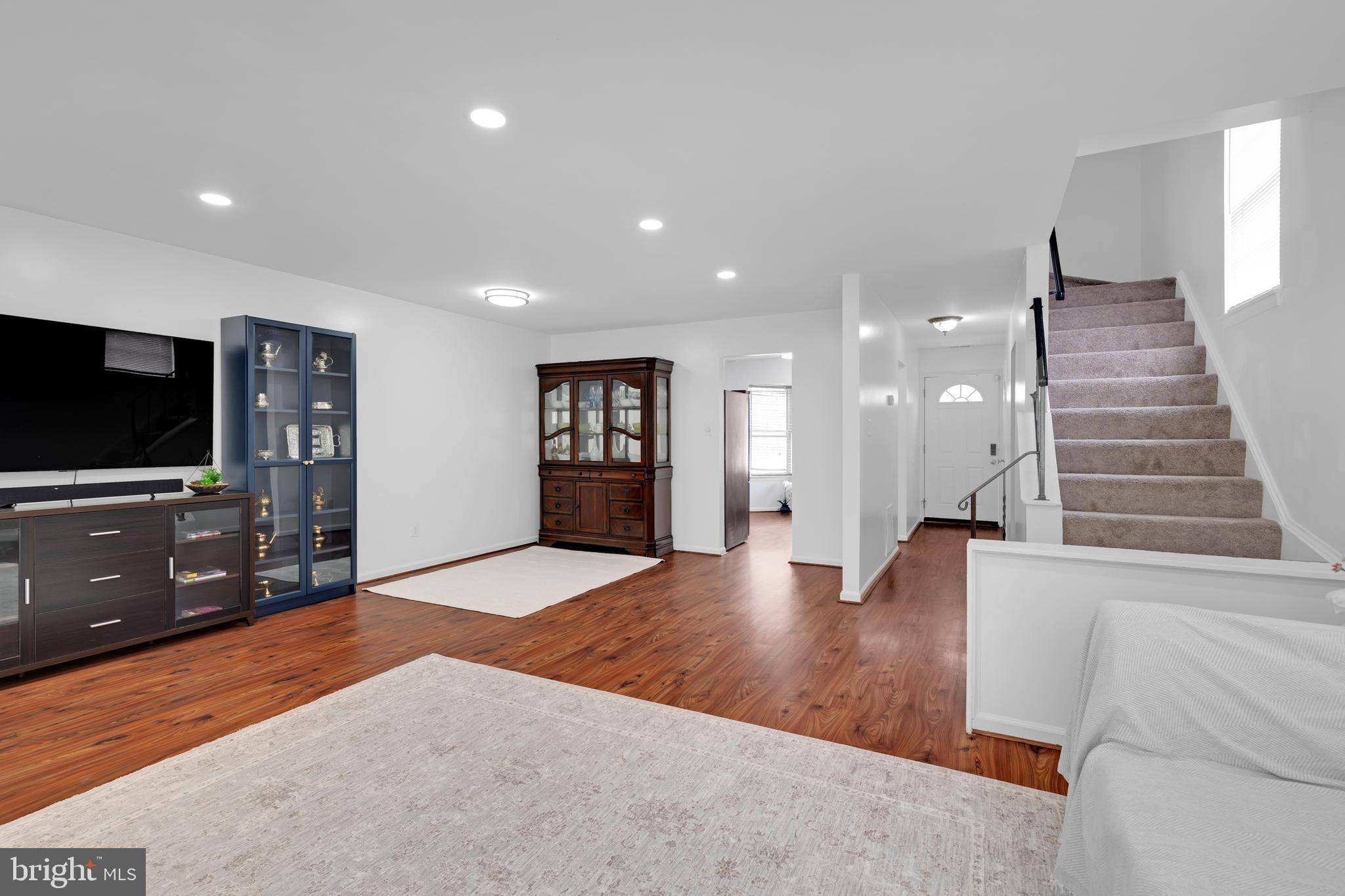 Chantilly, VA 20151,13714 AUTUMN VALE CT